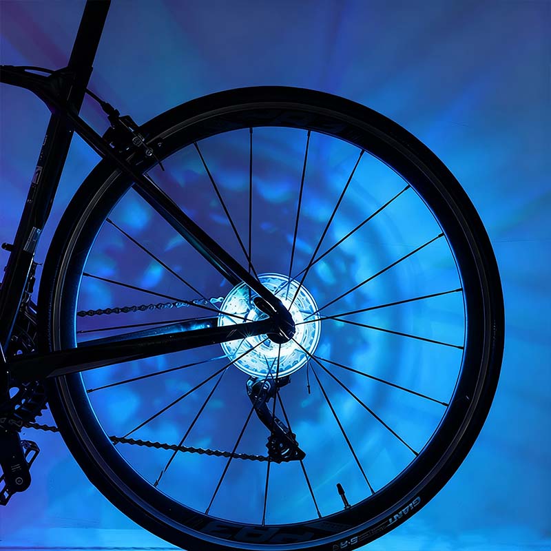 LED wielnaafverlichting voor nachtritten