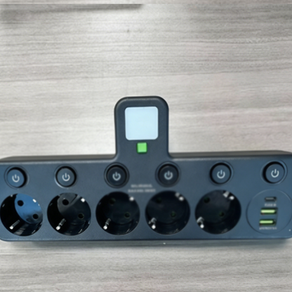 Ruimtebesparende Stekkerdoos met Licht en USB