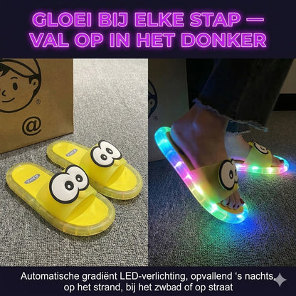 Schattige slippers met cartoonmotieven die oplichten