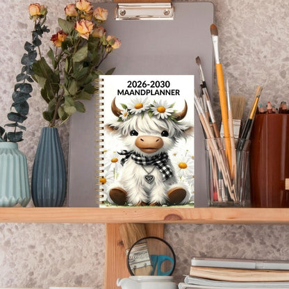 Vijfjarige A5 maandagenda 2026 2030 met Schotse hooglander design