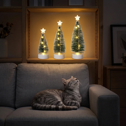 Silva - Drie kleine kerstboompjes met warmwit licht