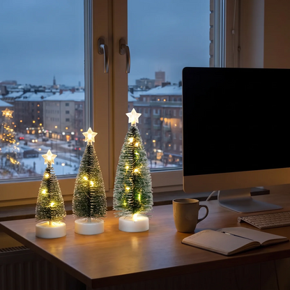 Silva - Drie kleine kerstboompjes met warmwit licht