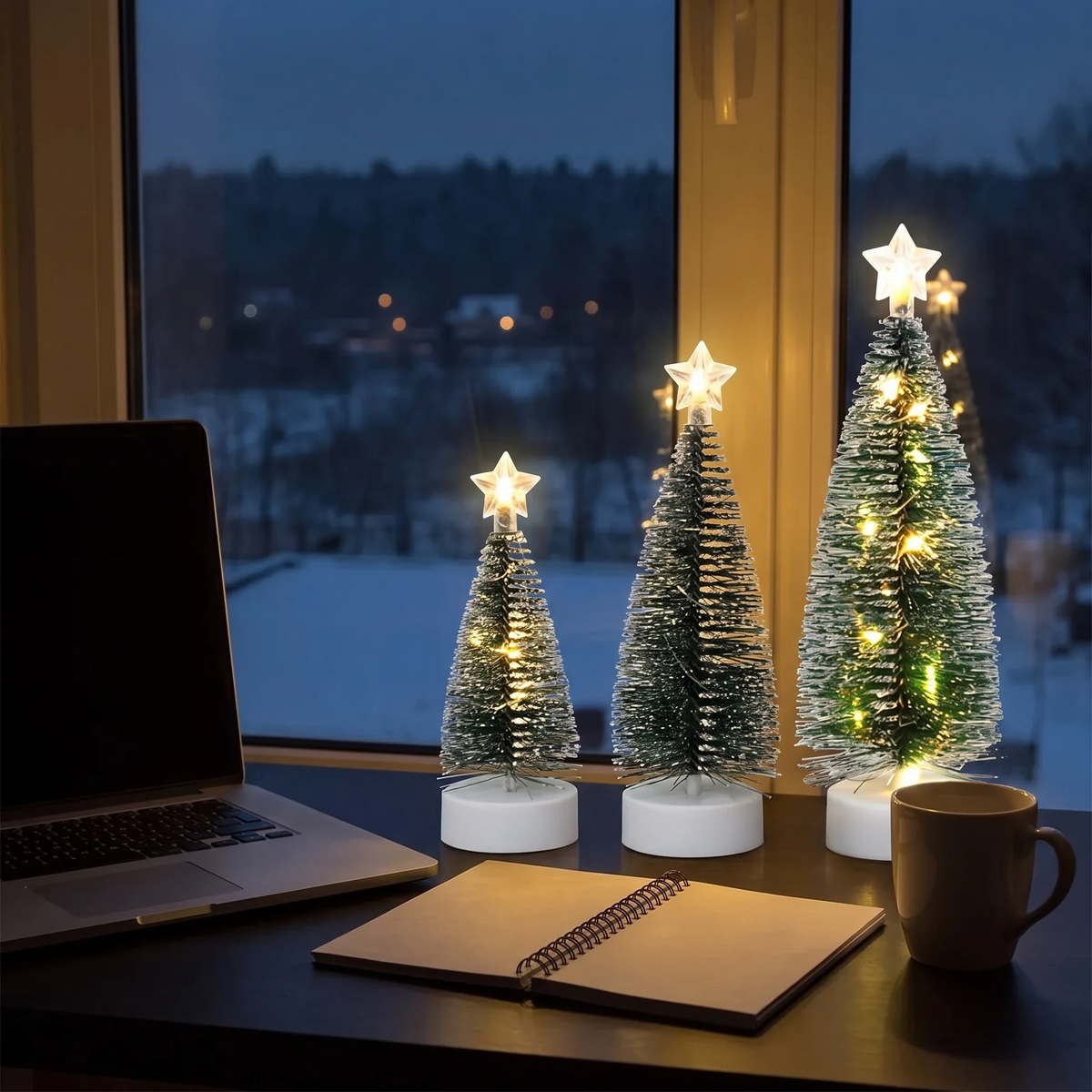 Silva - Drie kleine kerstboompjes met warmwit licht
